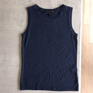 Pretty Blue Sleeveless silk sweater